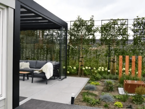 Cube Canopy im Garten