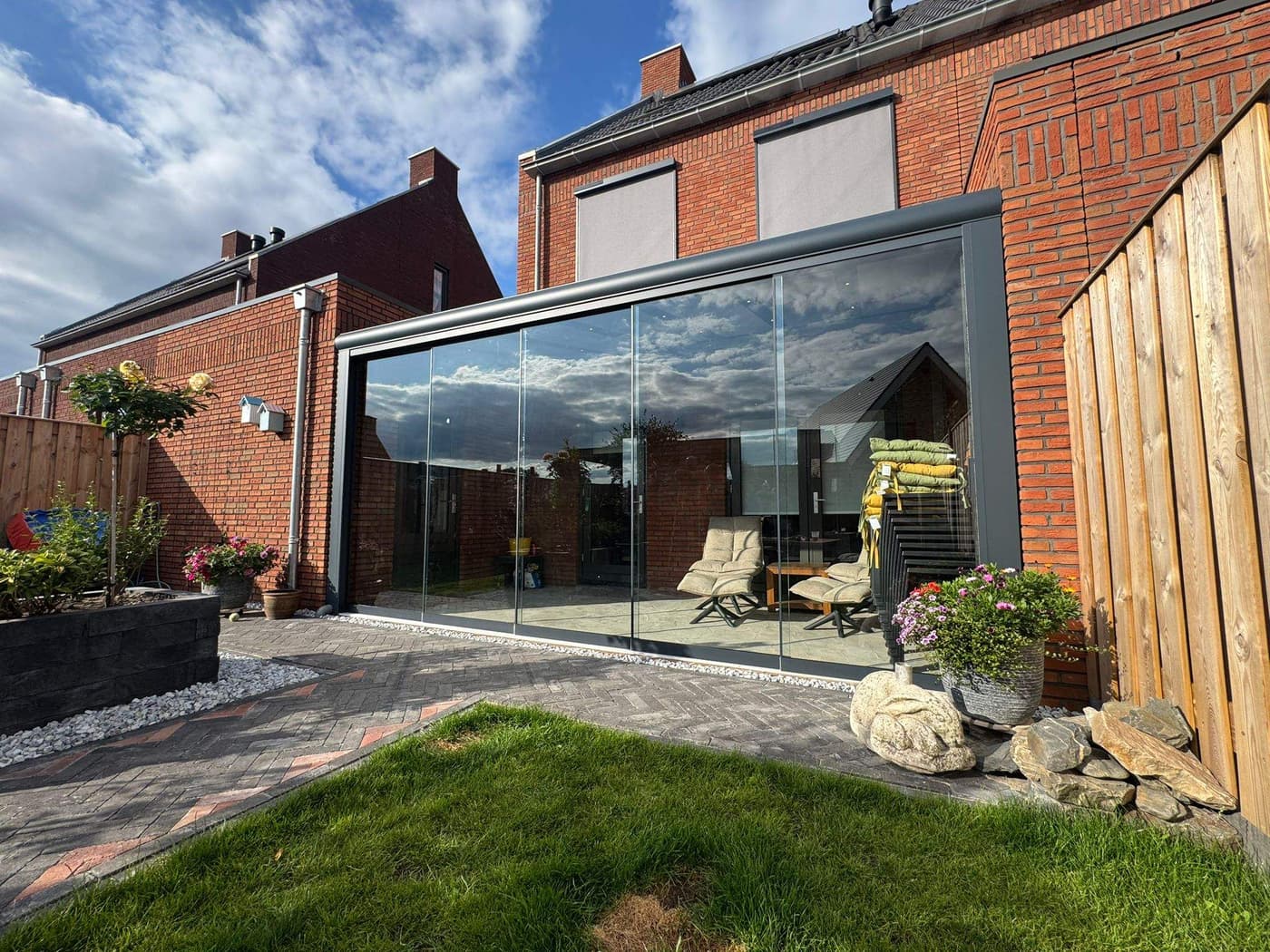 Professional maintenance service for glass verandas